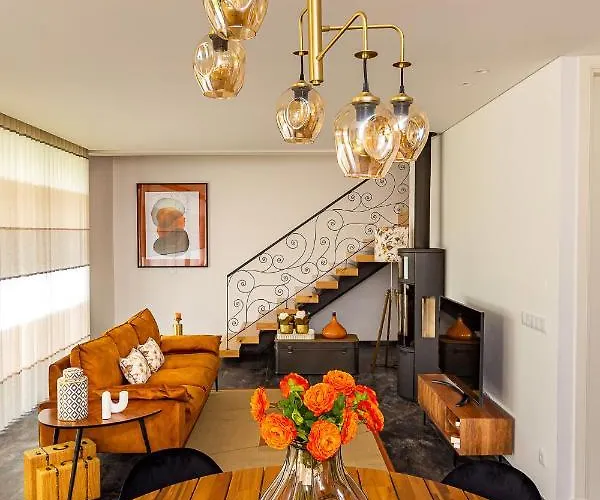 Casas Casal De Nino * Castelbuono